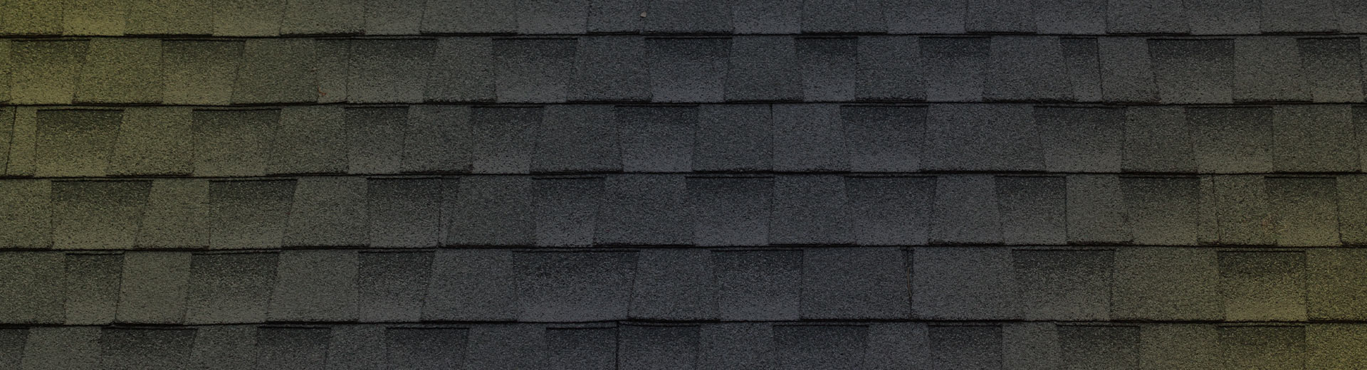 detailed picture of a shingle roof lansing mi