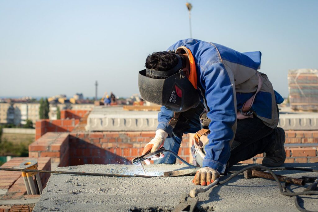 Arrow Roofing Services LLC